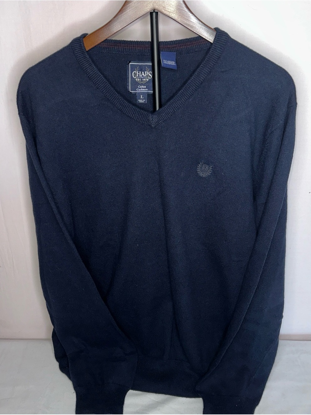 Chaps Men's V-Neck Sweater in Navy Blue